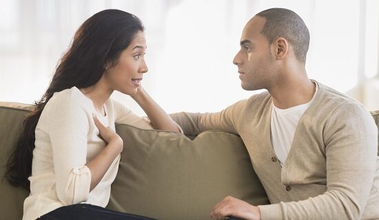 elementos corrosivos en una relación