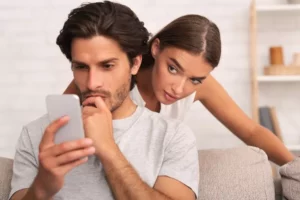 8 claves para identificar celos en tu relación